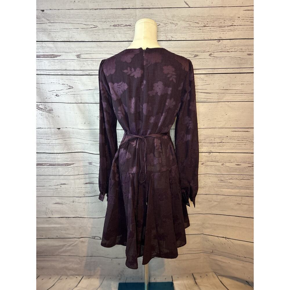 Tommy Hilfiger Purple Floral Jacquard Long Sleeve Dress Size 8 Fit & Flare Lined - Picture 4 of 6
